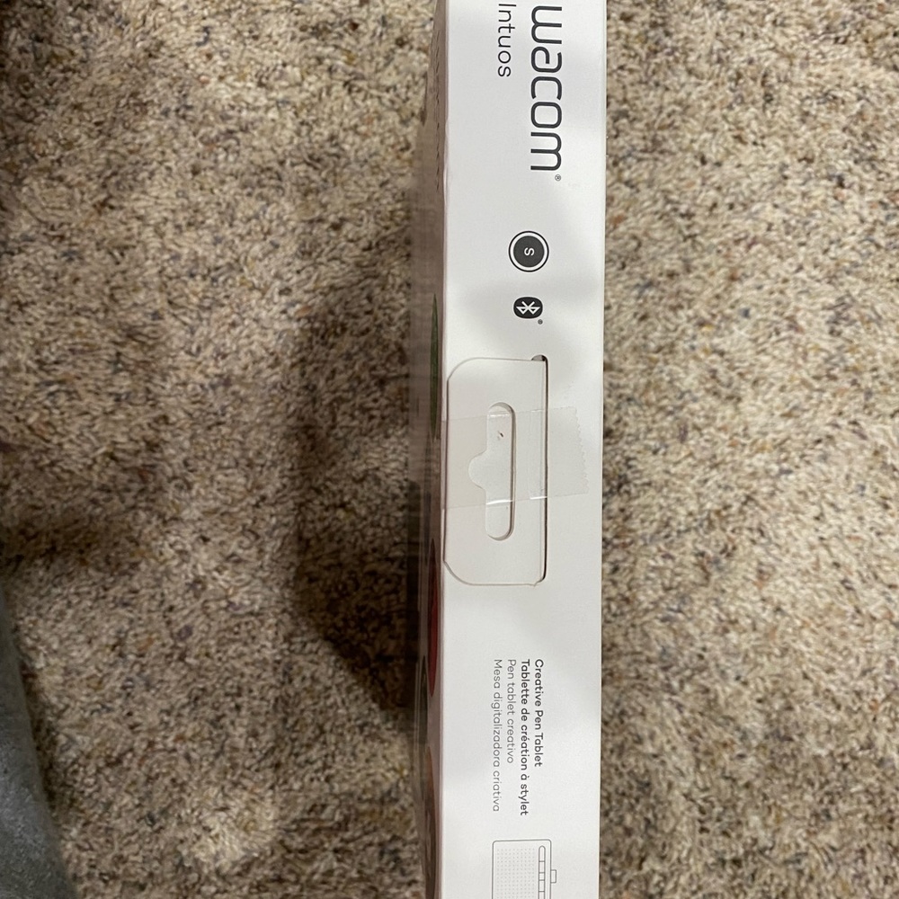 Wacom bluetooth drawing tablet